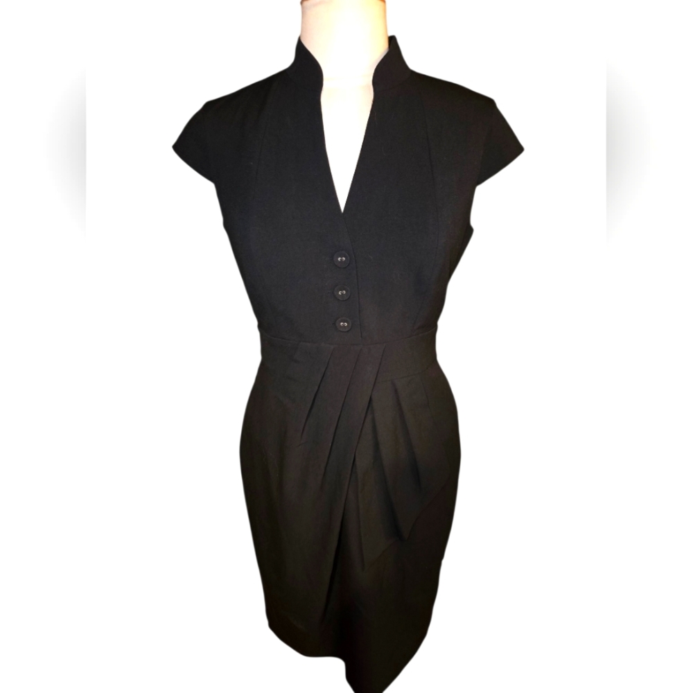 Calvin Klein Like New Elegant Black Dress V Neck Cap Sleeves Pleated Skirt